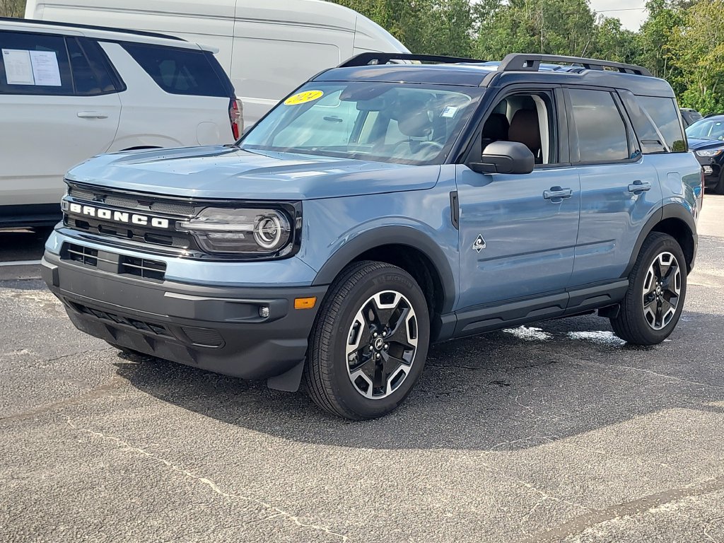 Certified 2024 Ford Bronco Sport Outer Banks w/ Tech Package AWD/4WD image 2