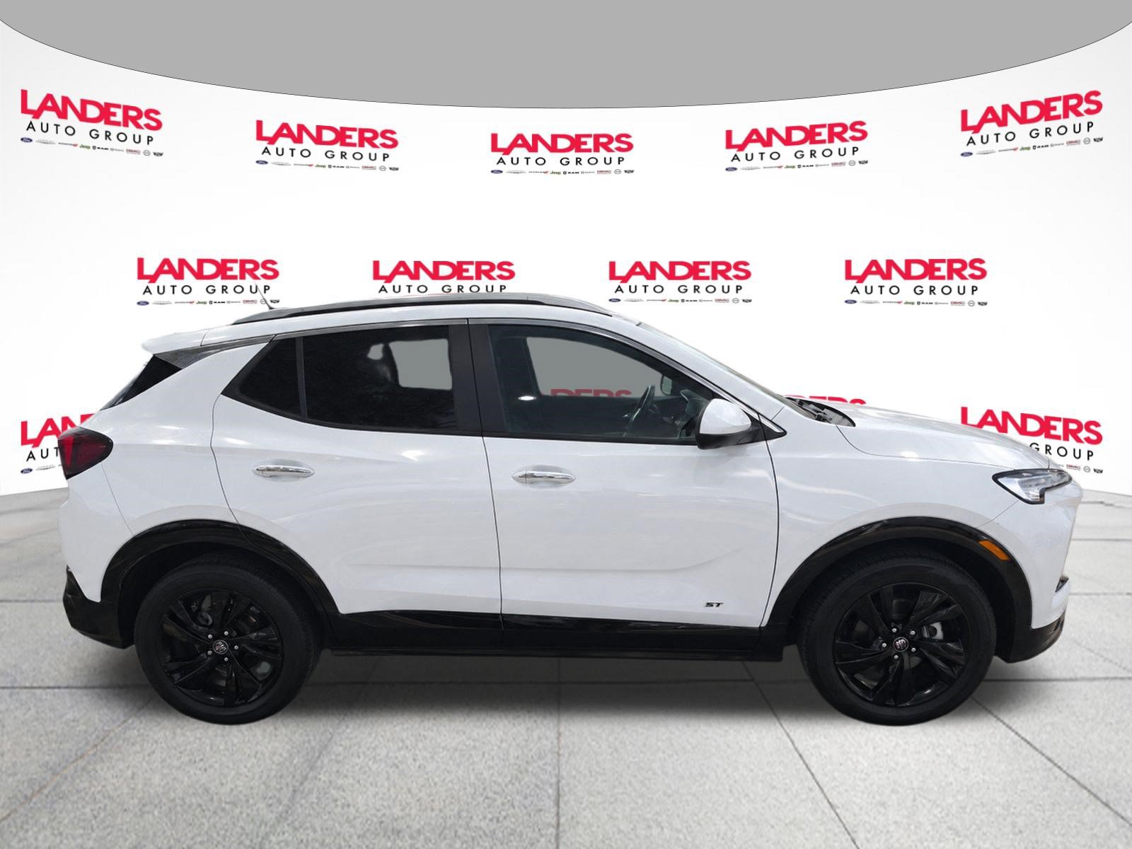 Used 2025 Buick Encore GX Sport Touring w/ Advanced Technology Package FWD image 4