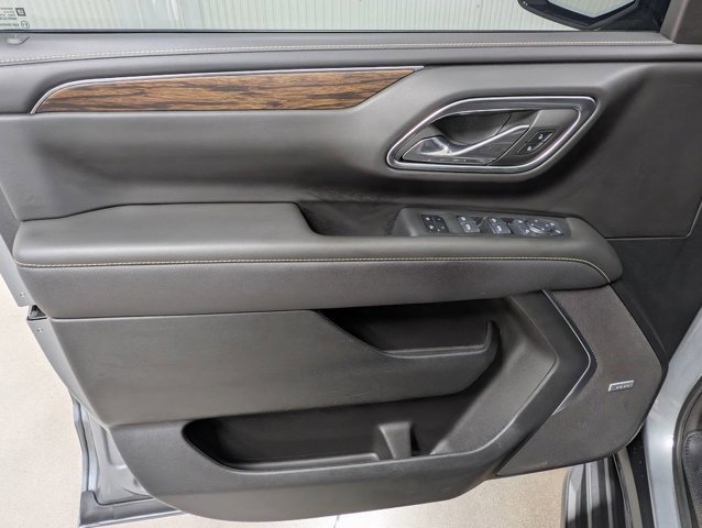 Used 2024 Chevrolet Suburban Premier AWD/4WD image 13