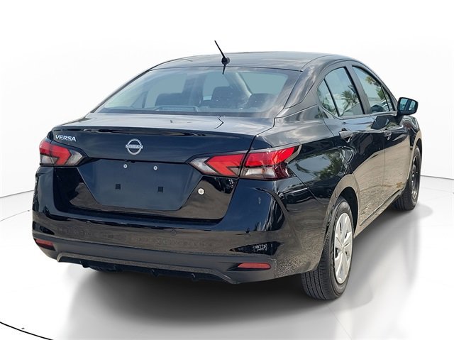 Used 2025 Nissan Versa S image 3