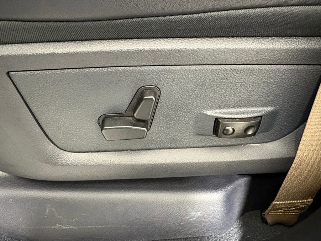 Used 2020 RAM 3500 Limited image 16