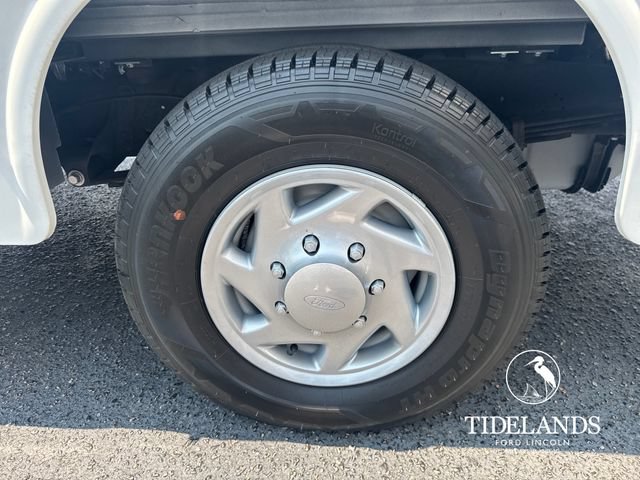 Certified 2024 Ford E-350 and Econoline 350 Super Duty w/ Power Windows & Locks Group RWD image 33