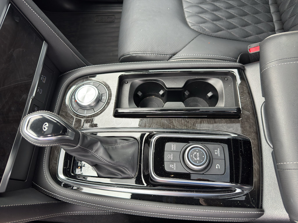 Used 2024 INFINITI QX80 Sensory AWD/4WD image 15
