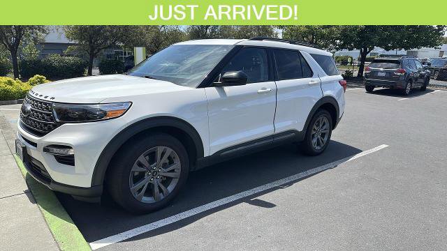 Certified 2022 Ford Explorer XLT w/ Equipment Group 202A AWD/4WD image 1