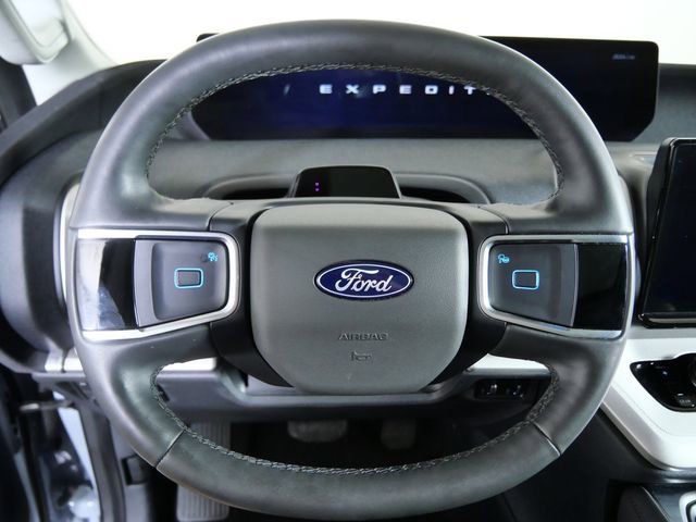 Certified 2025 Ford Expedition Active AWD/4WD image 28