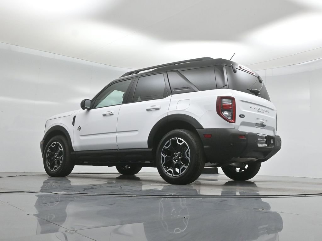 Certified 2025 Ford Bronco Sport Outer Banks w/ Outer Banks Tech Package+ AWD/4WD image 52