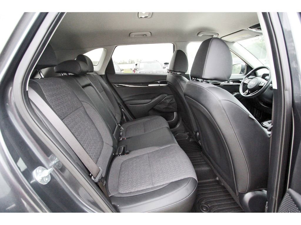 Used 2024 Kia Seltos S FWD image 10