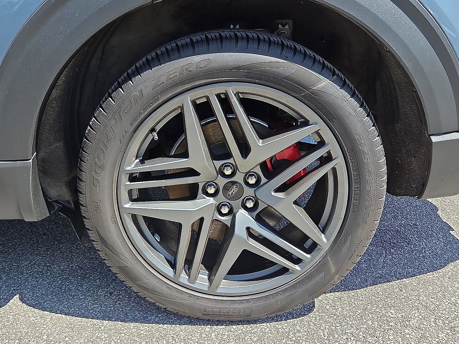 Certified 2025 Ford Explorer ST image 8