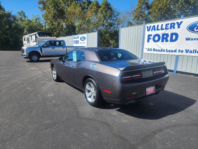 Used 2020 Dodge Challenger SXT RWD image 3