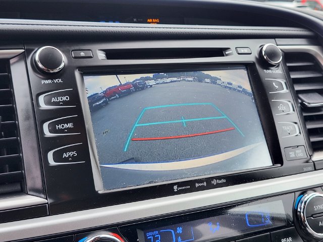 Used 2019 Toyota Highlander XLE AWD/4WD image 23