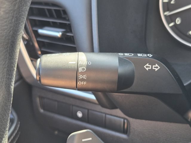 Used 2021 Nissan Rogue SV FWD image 30