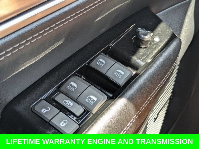 Used 2024 Jeep Wagoneer L Series II w/ Flexible Seating Group RWD image 25