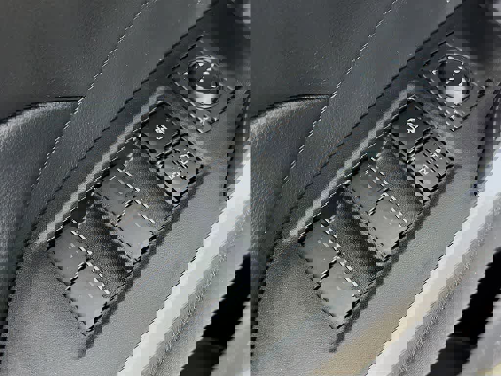 Used 2024 Toyota RAV4 XLE image 28