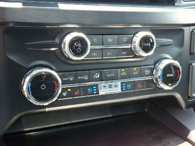 Certified 2024 Ford F250 Lariat w/ Lariat Ultimate Package AWD/4WD image 17