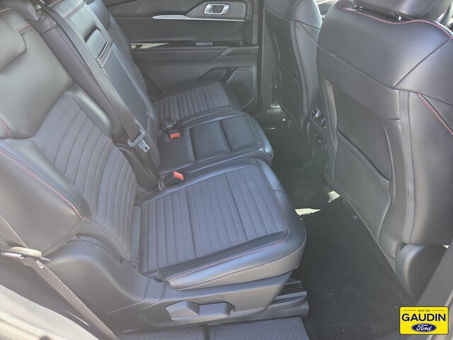 Certified 2025 Ford Explorer ST-Line w/ Premium Package RWD image 15