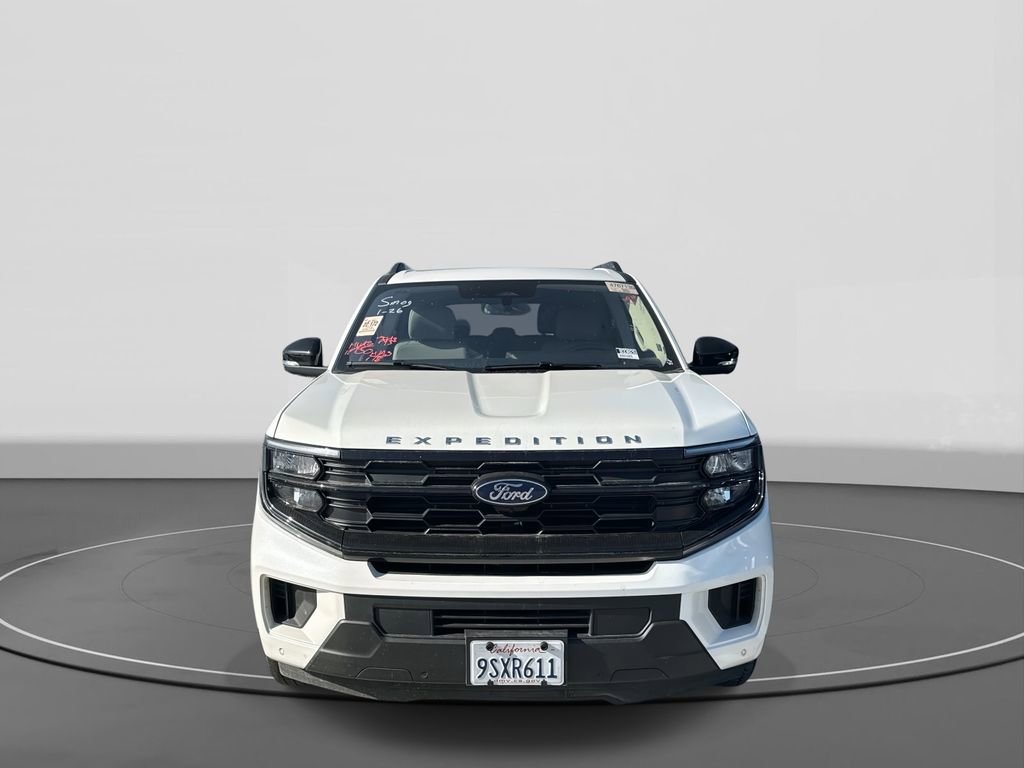 Certified 2025 Ford Expedition Active image 3