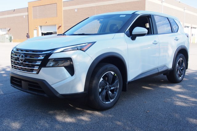 Used 2026 Nissan Rogue SV FWD image 3