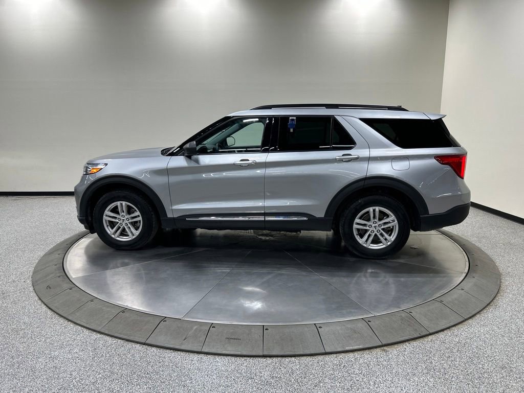 Certified 2024 Ford Explorer XLT w/ Equipment Group 202A AWD/4WD image 10