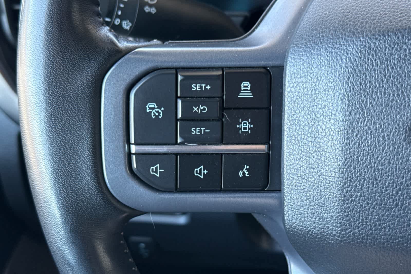Certified 2023 Ford F250 Lariat w/ Lariat Ultimate Package AWD/4WD image 25