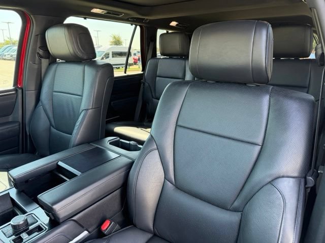 Used 2023 Toyota Sequoia Platinum AWD/4WD image 12