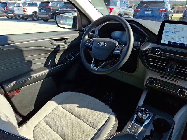 Certified 2023 Ford Escape Active AWD/4WD image 18