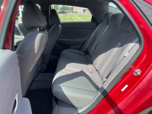 Used 2024 Hyundai Elantra Blue FWD image 10