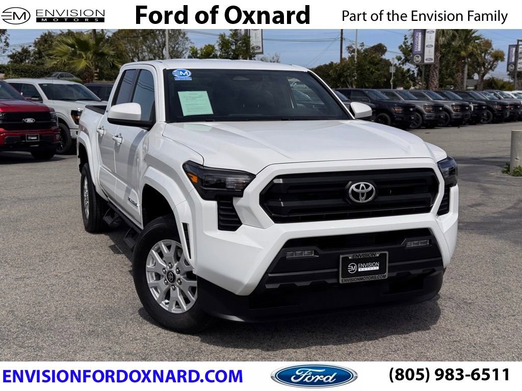 Used 2025 Toyota Tacoma SR5 image 1
