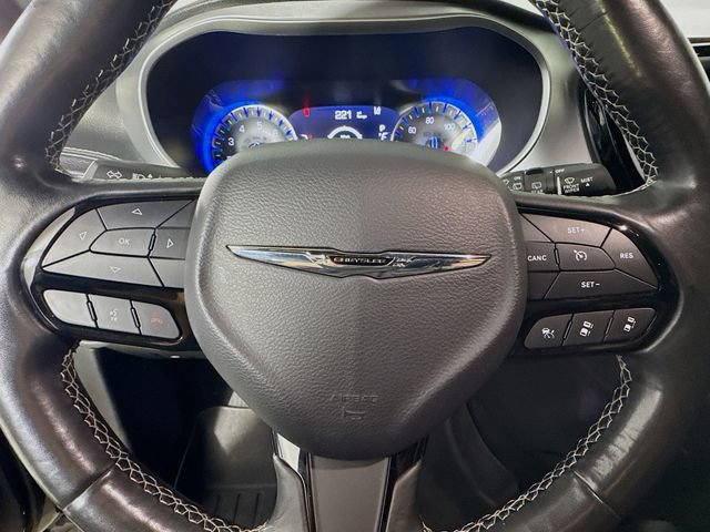 Used 2021 Chrysler Pacifica Touring w/ S Appearance Package image 13