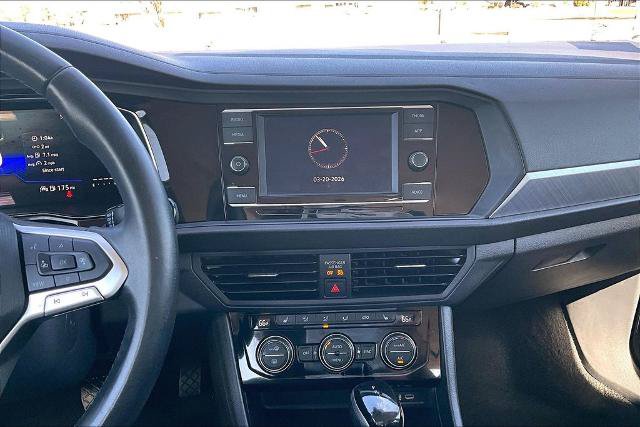 Used 2024 Volkswagen Jetta SE FWD image 6