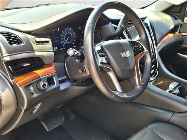 Used 2018 Cadillac Escalade Premium Luxury RWD image 10