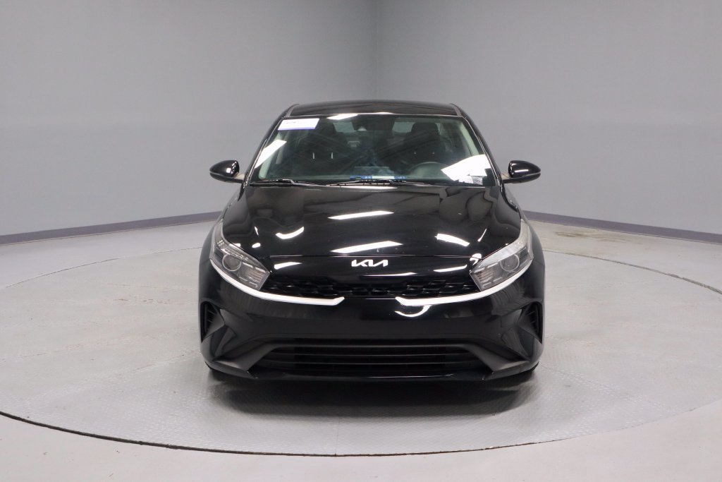 Used 2023 Kia Forte LXS w/ LXS Technology Package FWD image 5
