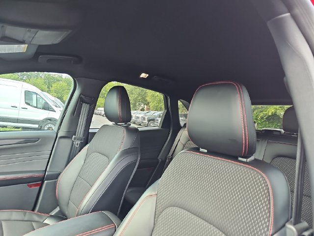 Certified 2024 Ford Escape ST-Line w/ Tech Pack #1 FWD image 15