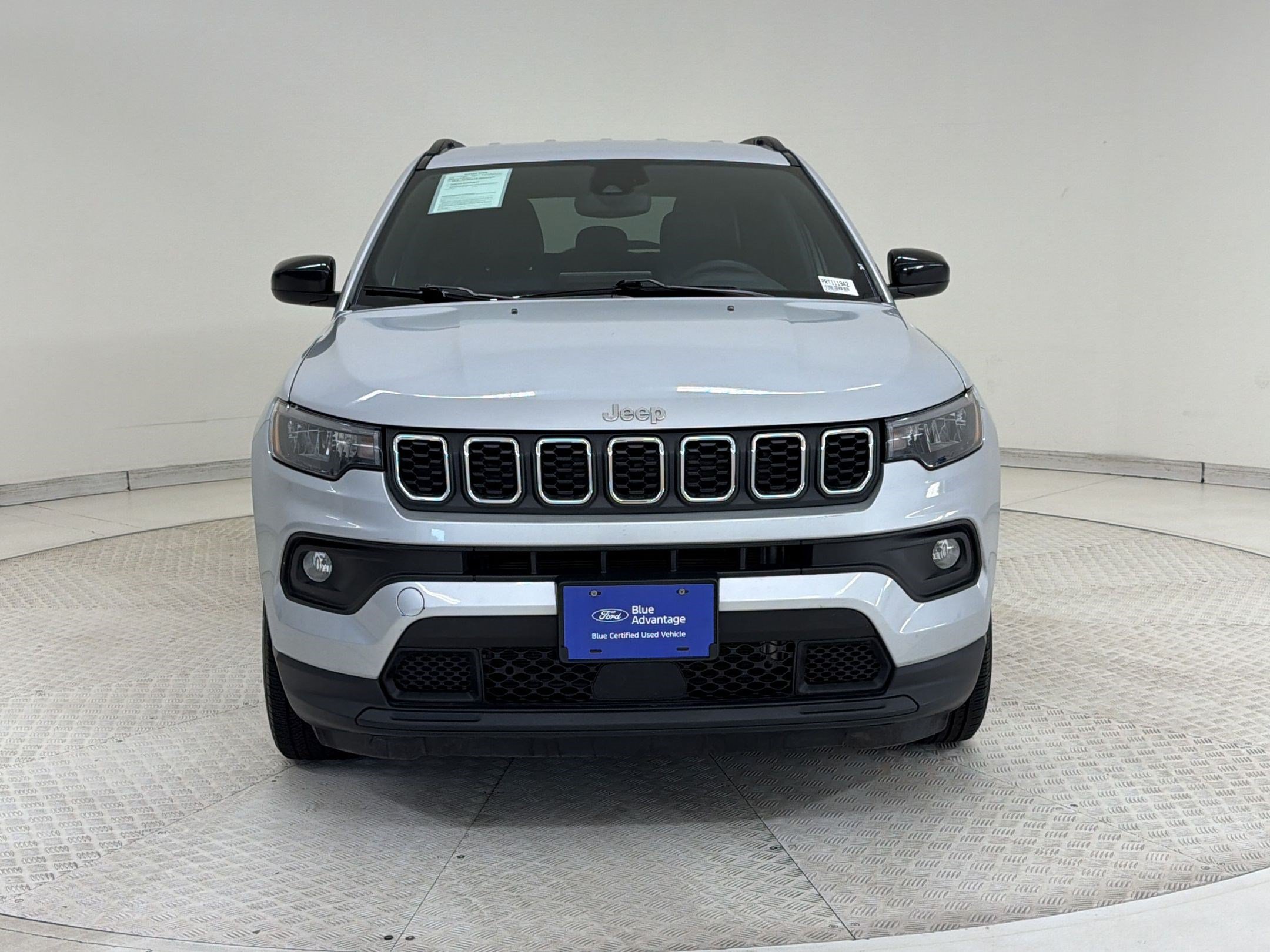 Used 2024 Jeep Compass Latitude AWD/4WD image 6