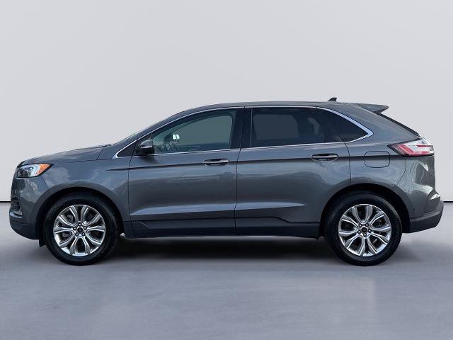 Certified 2024 Ford Edge Titanium AWD/4WD image 2