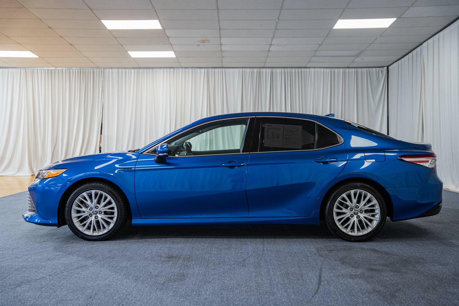 Used 2020 Toyota Camry XLE w/ Driver Assist Package FWD image 5