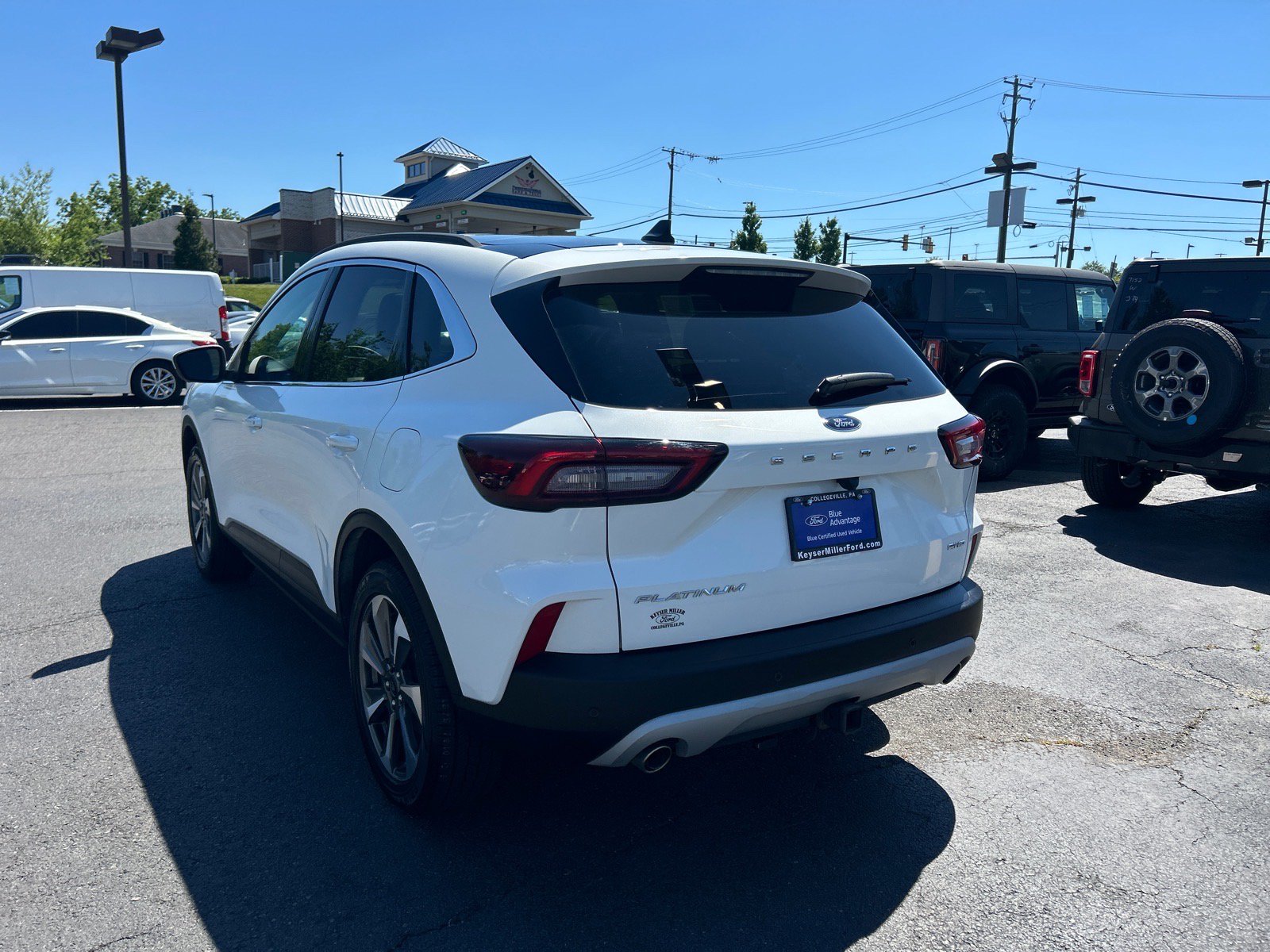 Certified 2024 Ford Escape Platinum w/ Class II Trailer Tow Package AWD/4WD image 11