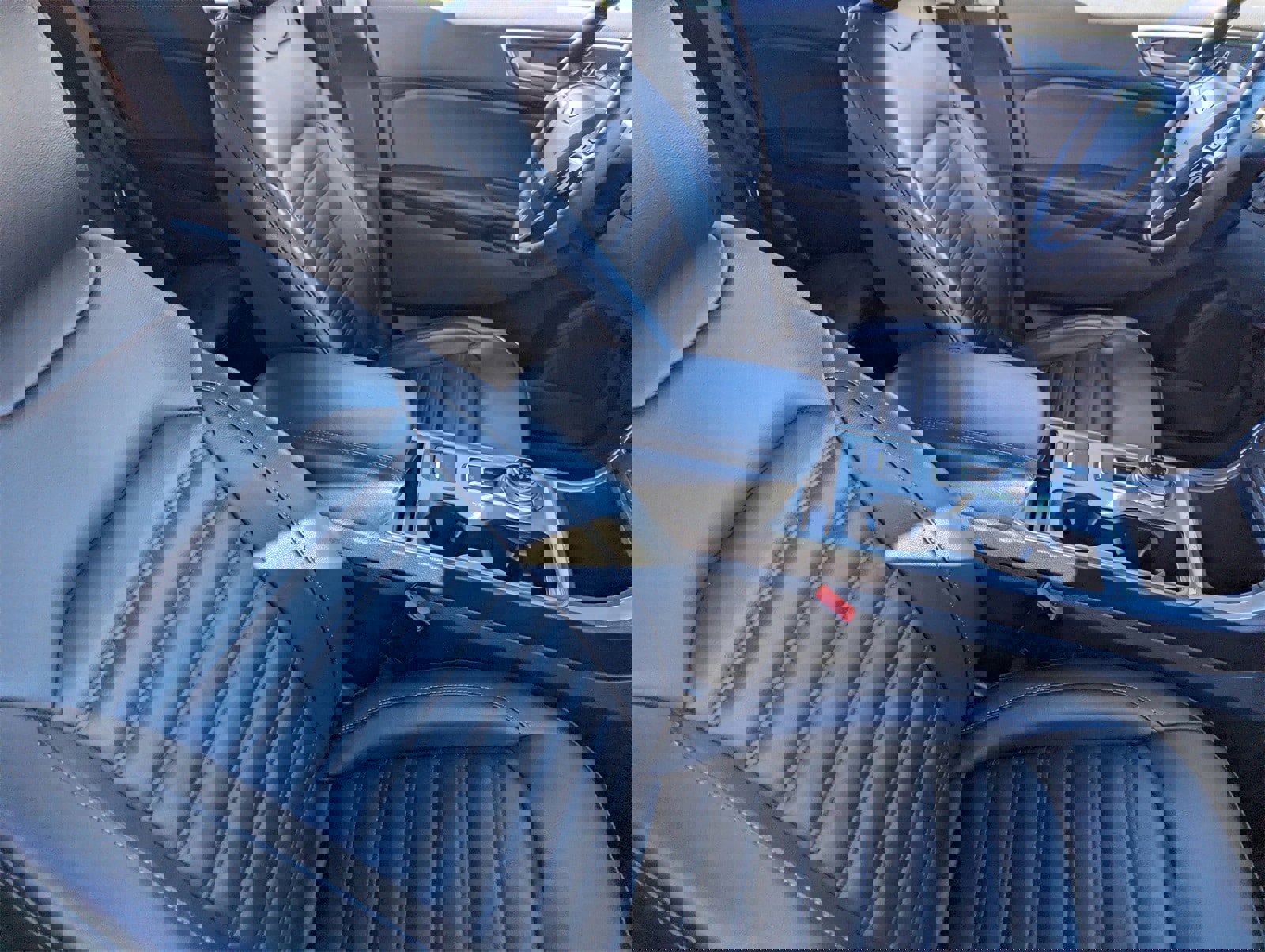 Certified 2024 Ford Edge SEL image 11