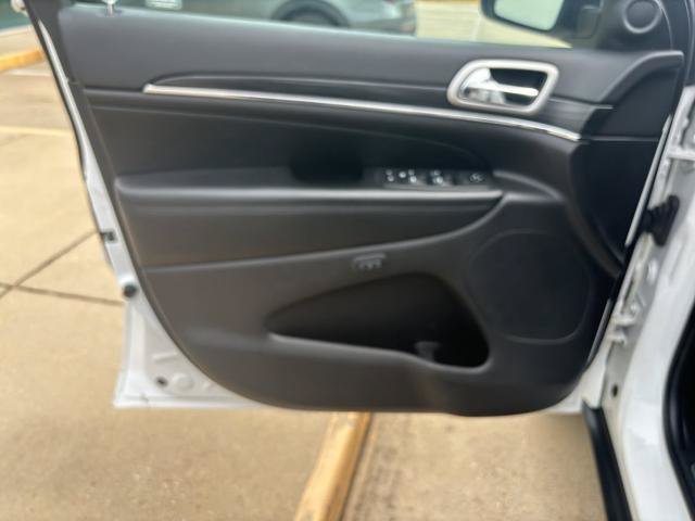 Used 2020 Jeep Grand Cherokee Limited w/ Luxury Group II RWD image 12
