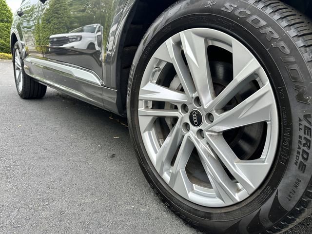 Used 2022 Audi Q7 3.0T Premium Plus w/ Premium Plus Package AWD/4WD image 11