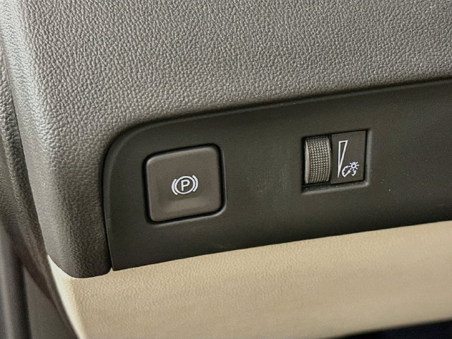 Used 2023 Buick Enclave Essence w/ Experience Buick Package AWD/4WD image 16