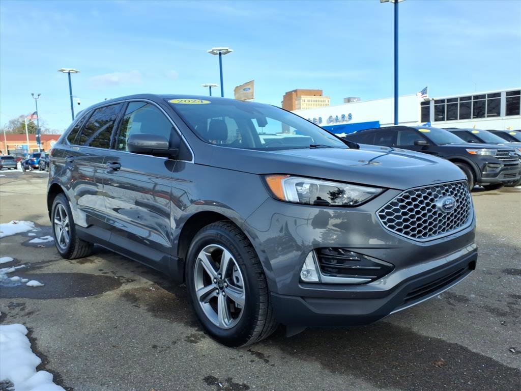 Certified 2024 Ford Edge SEL w/ Convenience Package image 3