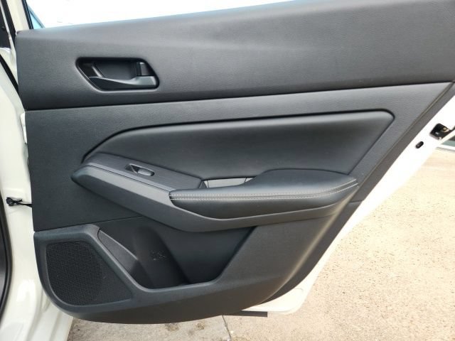 Used 2025 Nissan Altima 2.5 SV FWD image 18