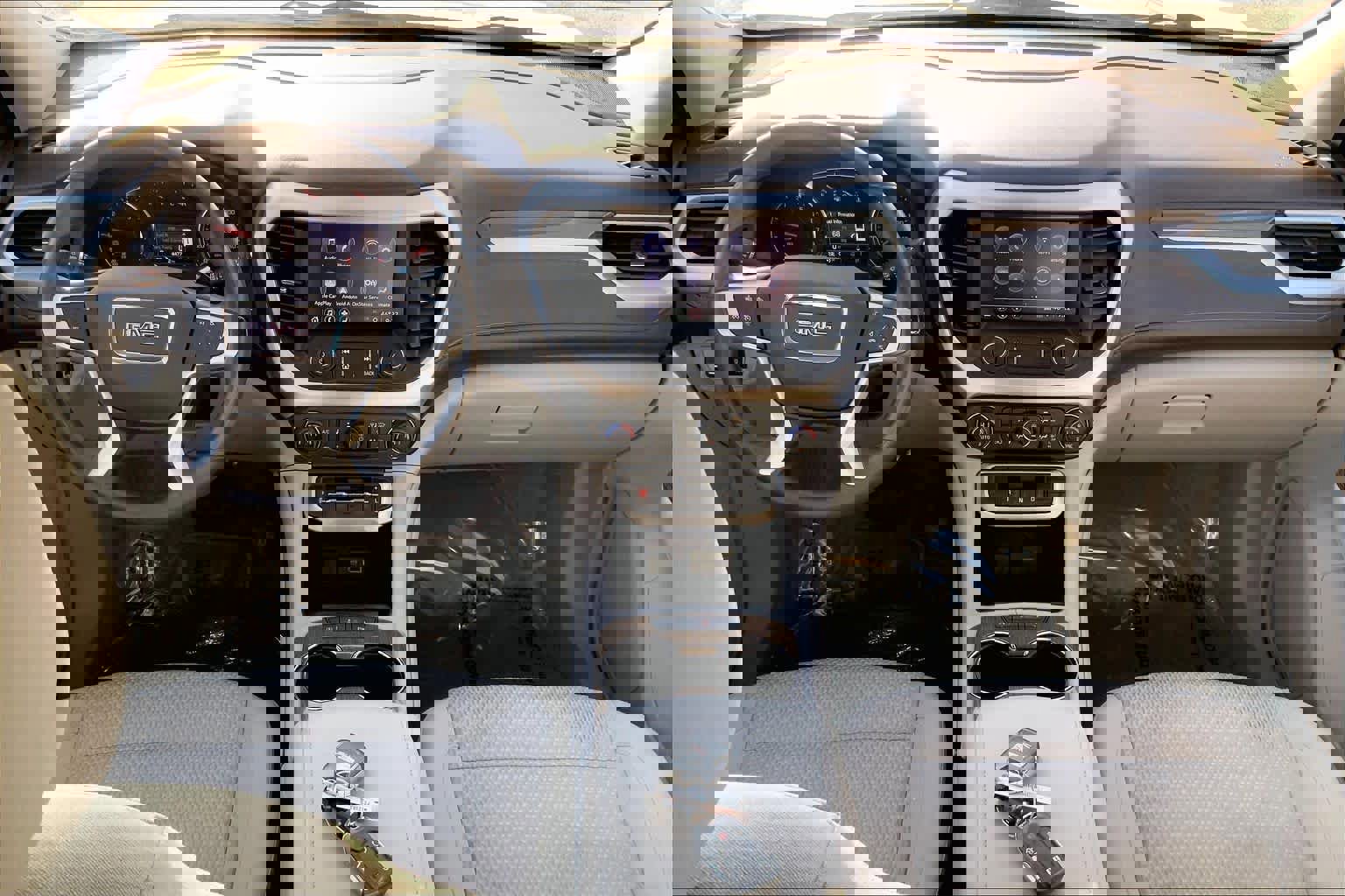 Used 2023 GMC Acadia SLE w/ Driver Convenience Package image 15