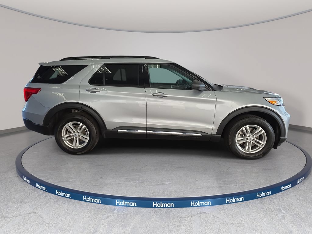 Certified 2023 Ford Explorer XLT AWD/4WD image 4
