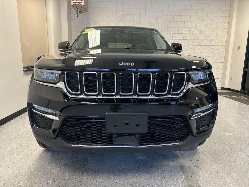 Used 2023 Jeep Grand Cherokee Limited w/ Trailer Tow Prep Group (B) image 17