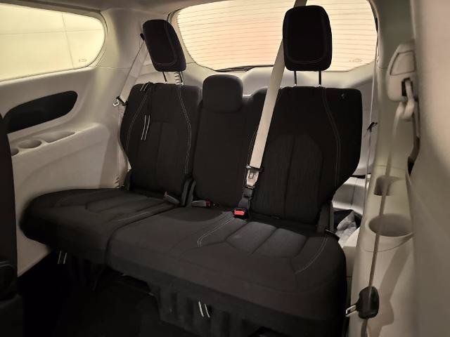 Used 2023 Chrysler Voyager LX FWD image 32