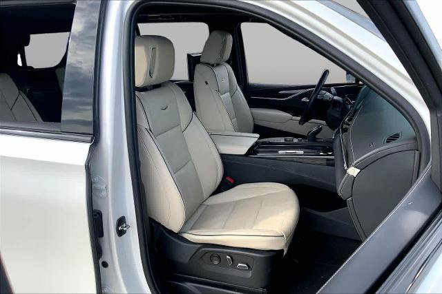 Used 2023 Cadillac Escalade Sport w/ Touring Package RWD image 9