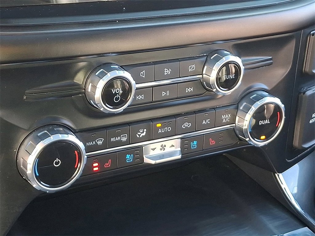 Certified 2023 Ford F150 Lariat w/ Equipment Group 502A High image 17