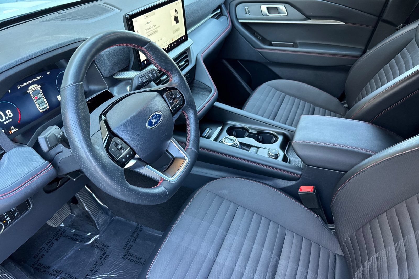 Certified 2025 Ford Explorer ST-Line w/ ST-Line Street Pack AWD/4WD image 15