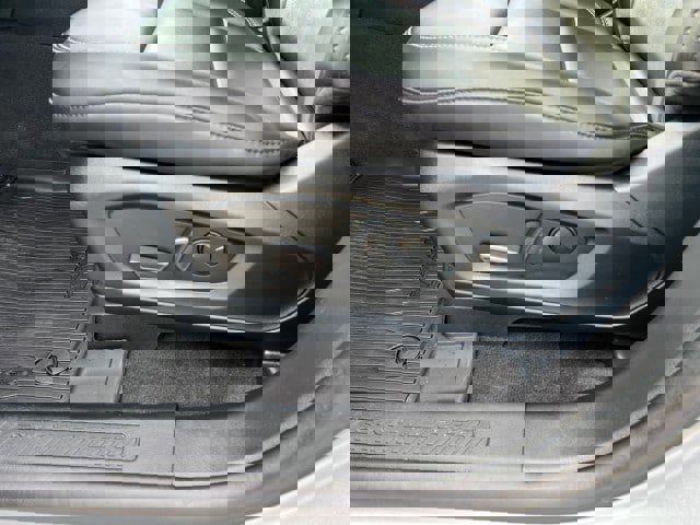 Certified 2022 Ford Explorer XLT w/ Equipment Group 202A image 12